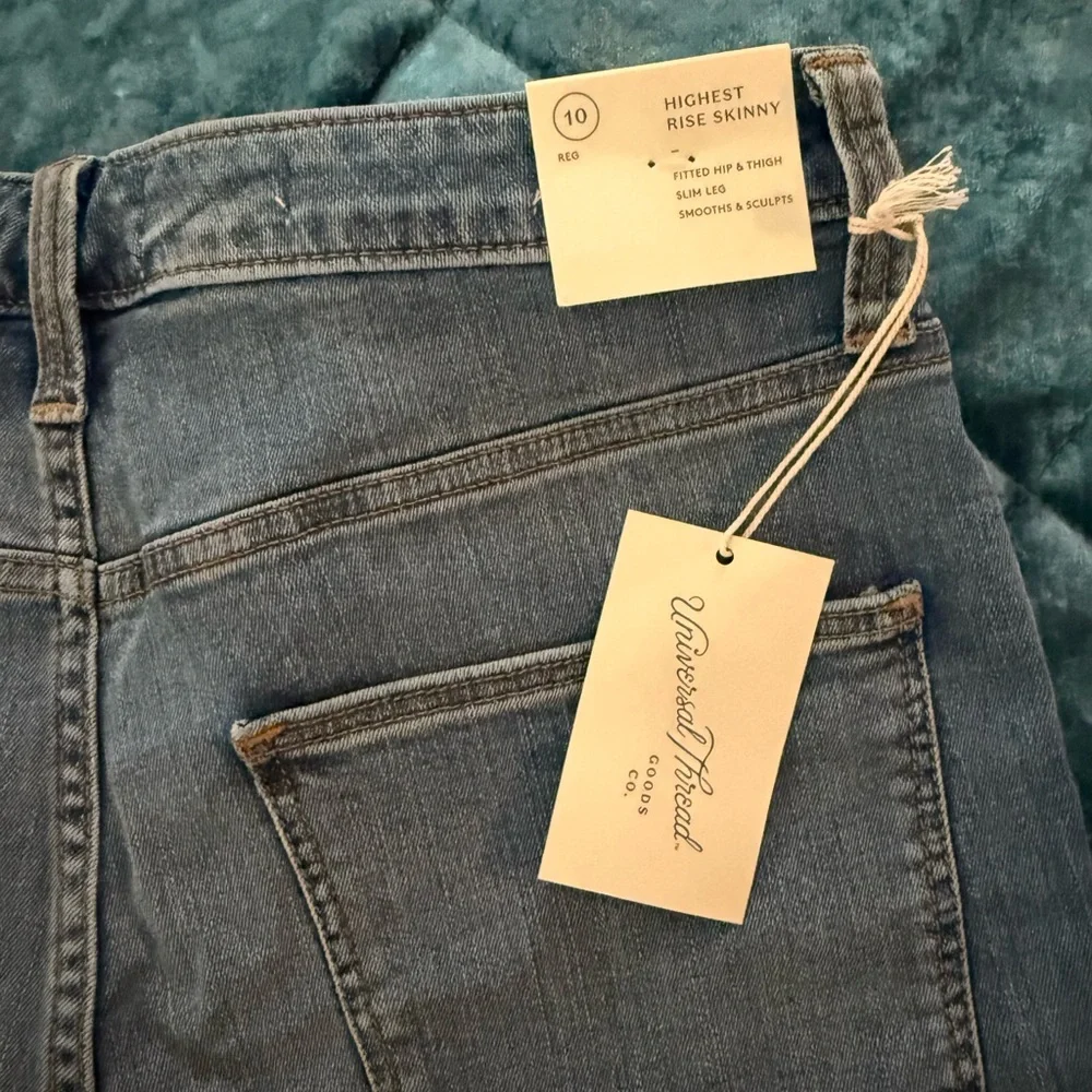 Universal Thread High Rise Distressed Skinny Jeans - Picture 5 of 5